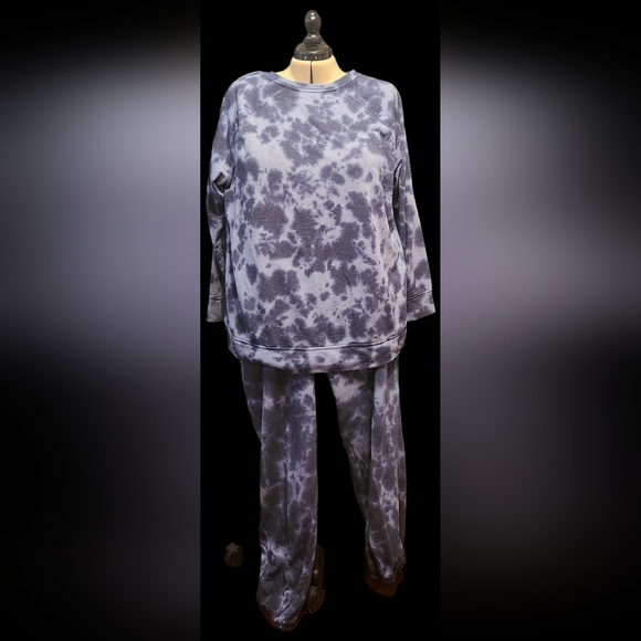 NWOT LIVI ACTIVE  BLUE SWEATS TOP AND BOTTOM 26/28 - Picture 2 of 3